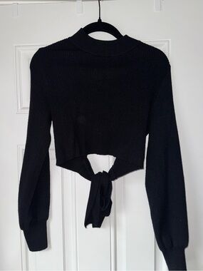 Black Cropped Tie-Back Knit Sweater